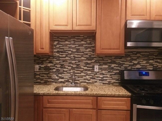 Building Photo - 712 S Park St