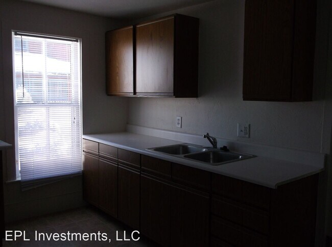 Foto del edificio - 5 br, 1.5 bath House - 702 N Oneida Street