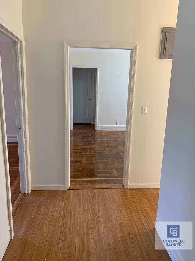 Building Photo - 5315 15th Avenue
