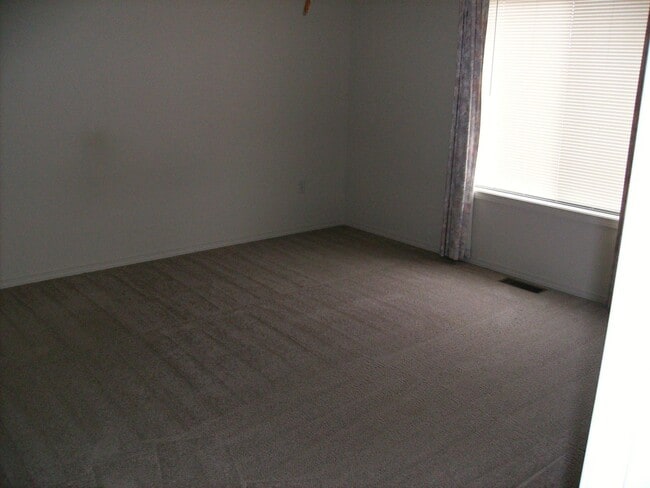 Building Photo - Pet Friendly Home for Rent!!
