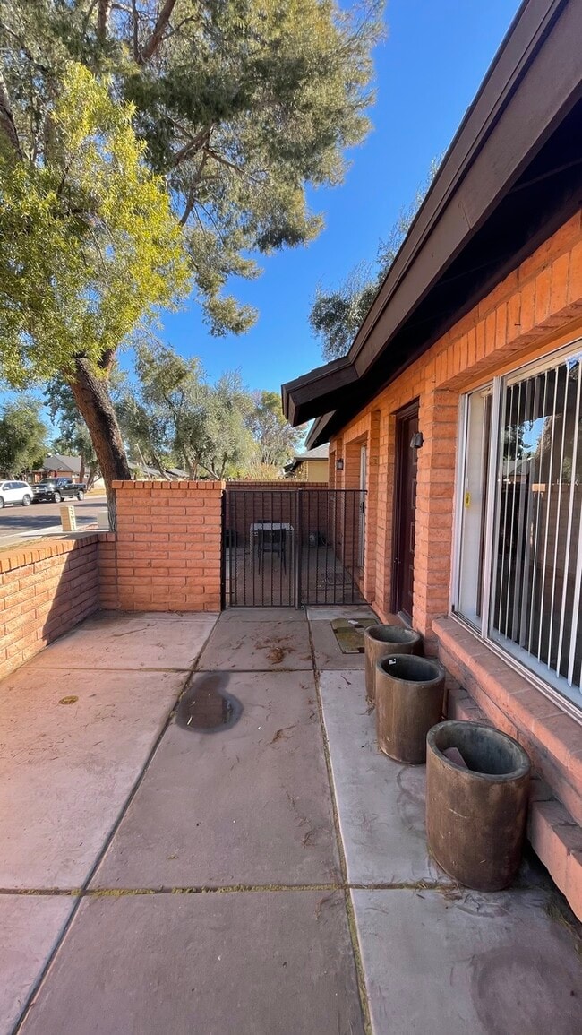 Building Photo - Patio Home Near Downtown Tempe