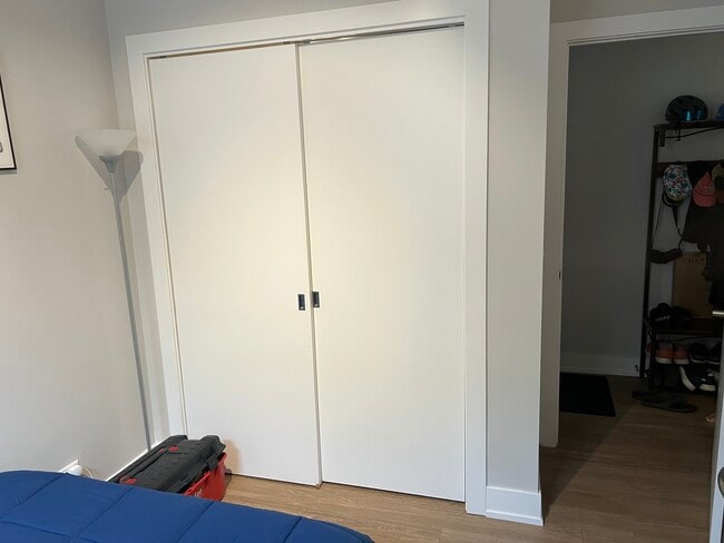 Building Photo - 1807 W Division St