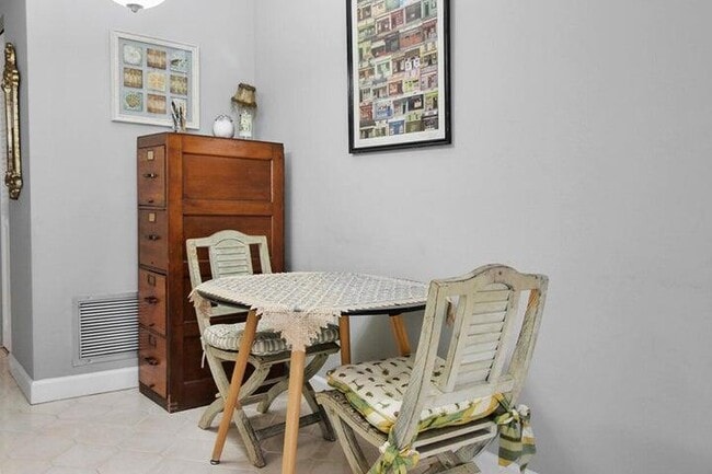 Foto del edificio - 3000 Lake Osborne Dr