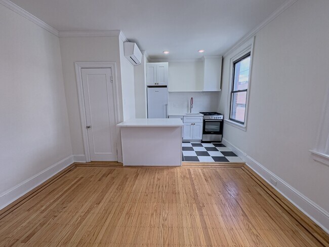 Foto del edificio - 1221 N Franklin St