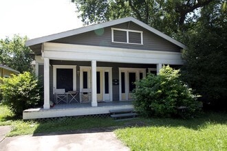 Building Photo - 303.5 Northwood St