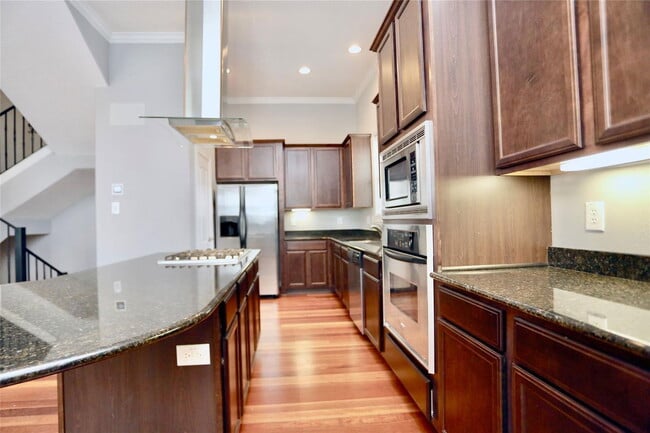 Foto del edificio - 114 Heights Blvd