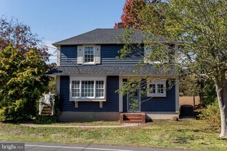 Building Photo - 766 Sergeantsville Rd