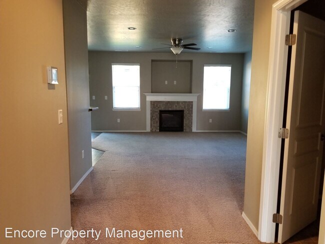 Building Photo - 21367 NE Eagle Crossing Ave