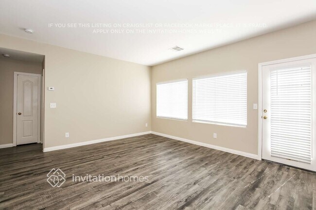 Foto del edificio - 6567 Tulip Garden Dr