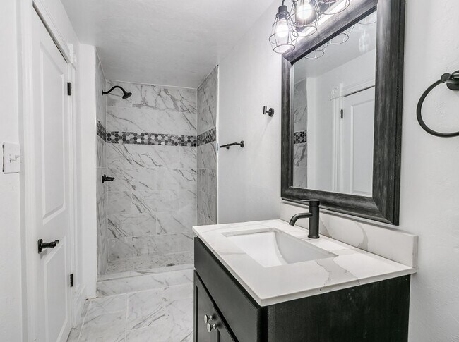 Foto del edificio - Beautiful 1 bedroom 1 bath house
