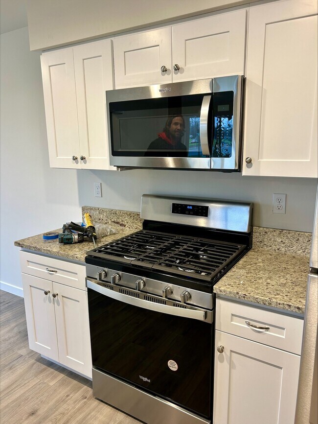 200 Front St Unit A, Sumas, WA 98295 Condo for Rent in Sumas, WA