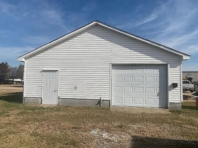 Building Photo - 5252 US 70 Hwy Business W