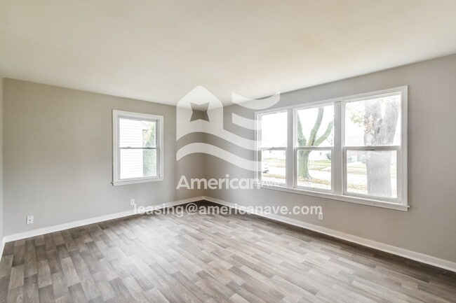 Building Photo - 5382 W Leon Terrace