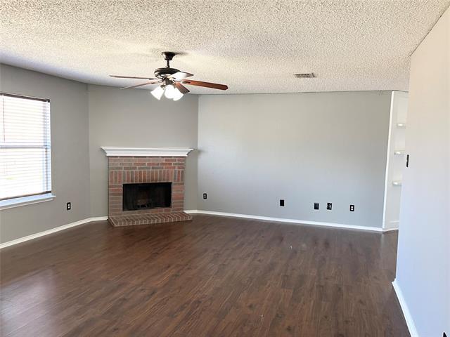 Foto del edificio - 1634 Black Oak Ct
