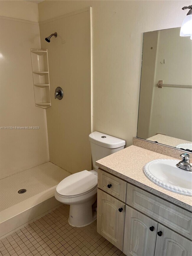 Foto del edificio - 3166 Coral Springs Dr