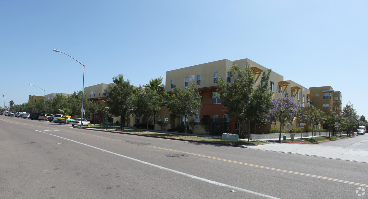 Foto del edificio - Metro Villas Apartments