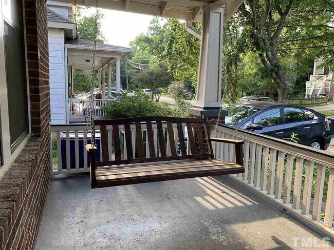 Foto del edificio - 709 Dorothea Dr