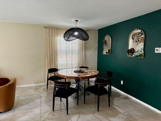 Foto del edificio - 4 Bedroom Single Family Home in Fort Worth