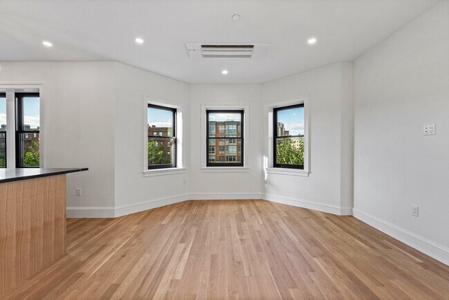 Foto del edificio - 903 Beacon St