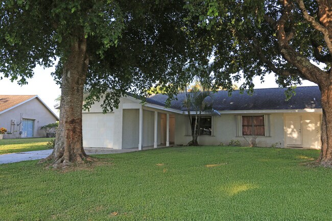 Building Photo - 1550 Easthampton Cir