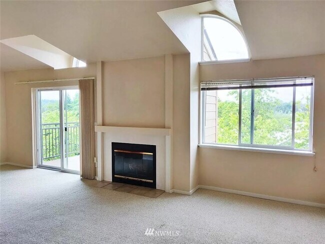 Foto del edificio - 3803 130th Ln SE