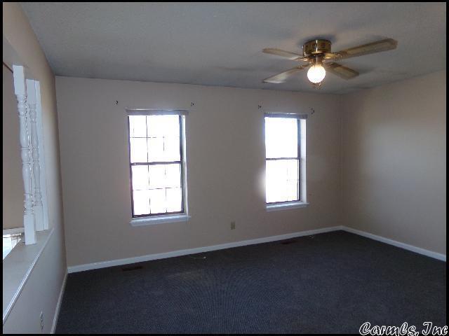 Building Photo - 1313 Country Club Rd
