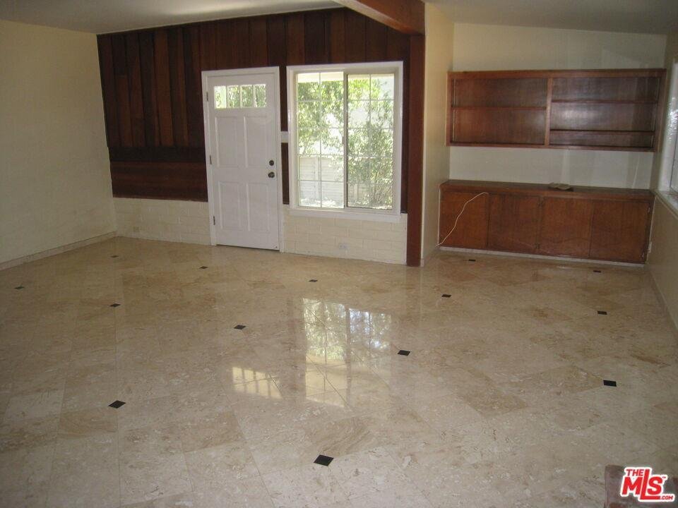 Primary Photo - 9814 Baden Avenue, Los Angeles, CA 91311 -...