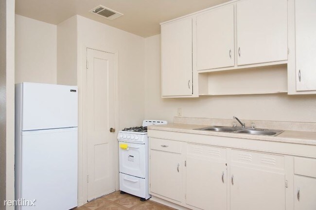 Building Photo - 2 br, 1 bath House - 3907 Whittier St