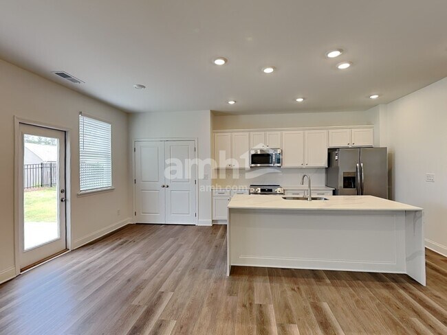 Foto del edificio - 1036 Highland Walk