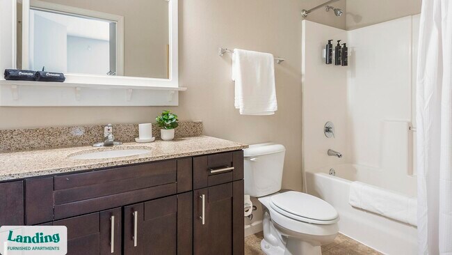 Foto del edificio - 4050 W Pine Blvd