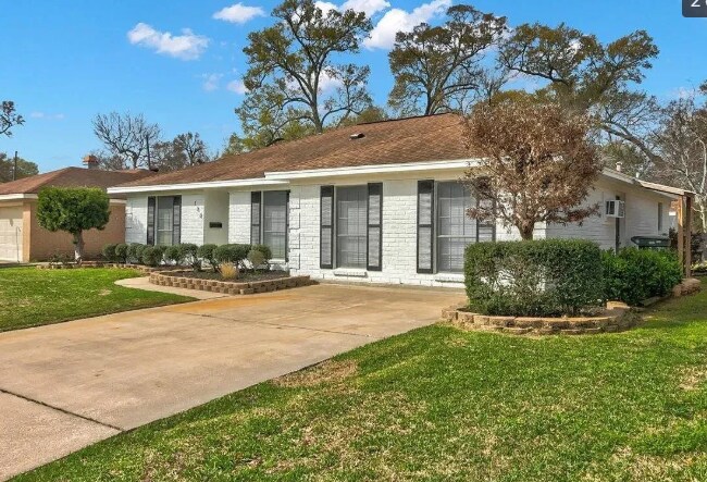 Foto del edificio - 108 Sparrow Way