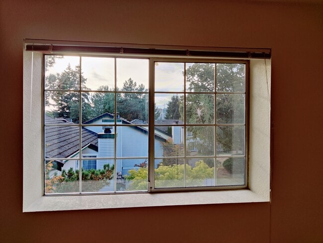 Foto del edificio - 708 122nd Ave NE