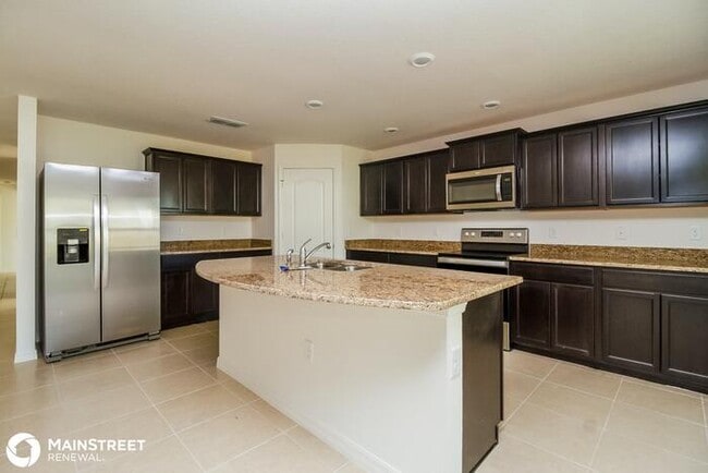 Building Photo - 35721 Rose Moss Ave, Leesburg, FL 34788