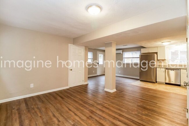 Building Photo - 3508 Linwood Ave