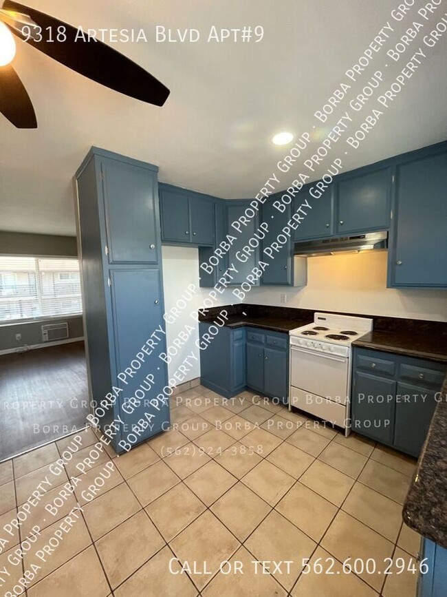 Foto del edificio - * UPSTAIRS 2 BEDROOM 1 BATHROOM WITH 1 PAR...