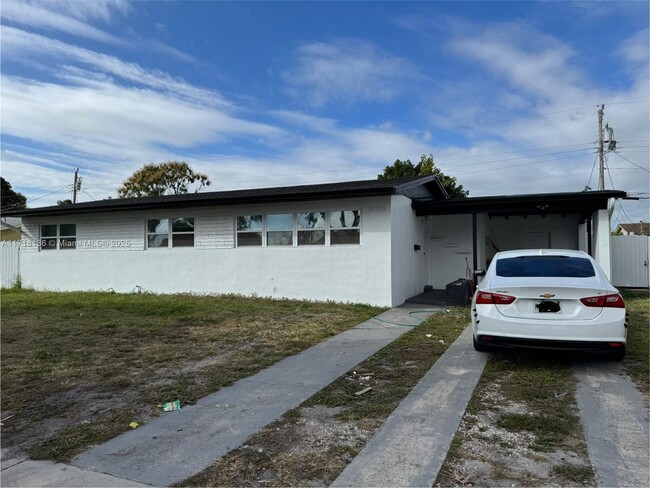 Building Photo - 18030 NW 14th Ave