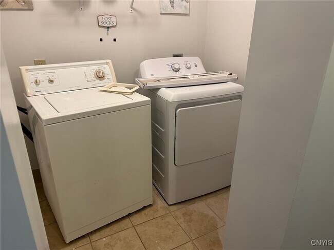 Foto del edificio - 7391 Owasco Rd