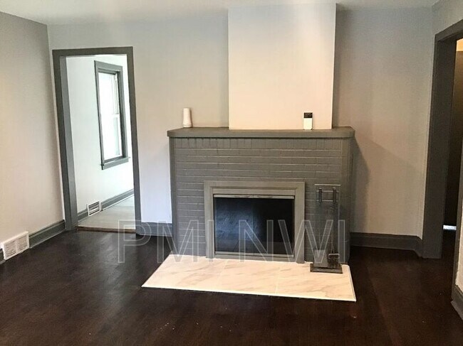 Foto del edificio - 3472 Pierce St