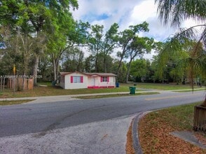 Building Photo - 1135 E Voorhis Ave