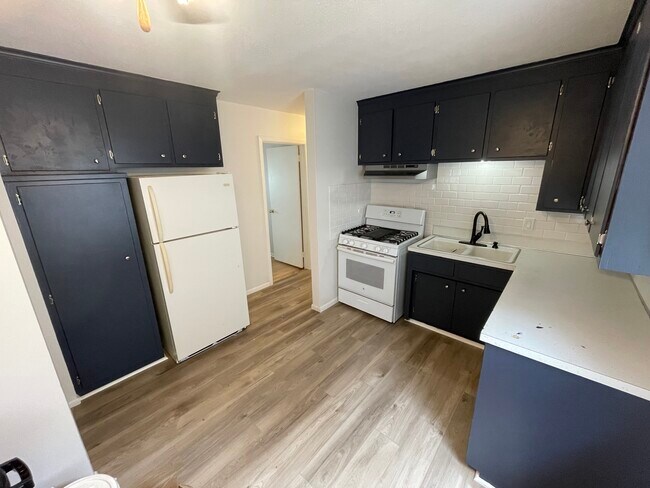 Foto del edificio - 1715 Adams St NE