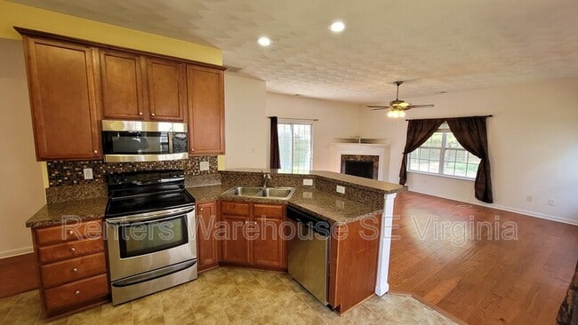 Building Photo - 2537 Golden Maple Dr