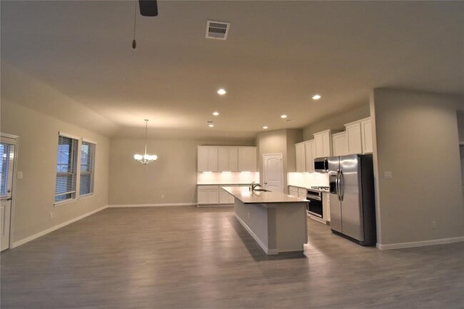 Foto del edificio - 4819 Vergano Villa Dr