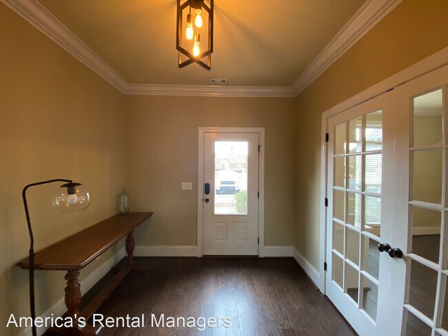 Foto del edificio - 4 br, 2.5 bath House - 4005 Belvedere Court