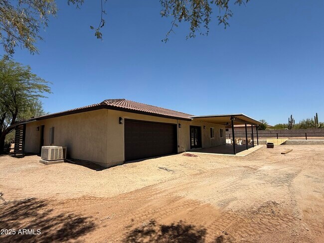 Foto del edificio - 6703 E Calle de Las Estrellas Rd