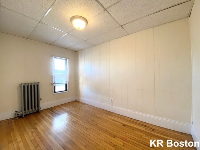 Building Photo - 459 Cambridge St