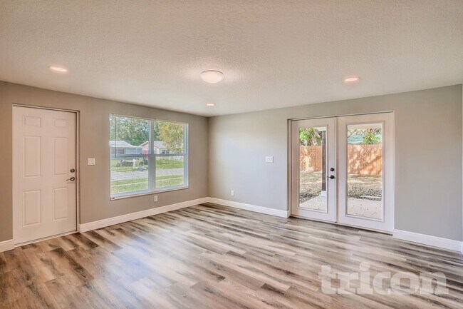 Foto del edificio - 5285 86th Ave