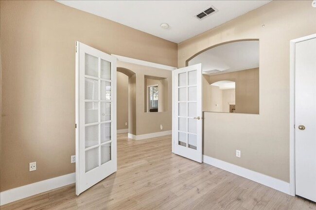 Building Photo - 3424 Babson Dr