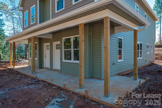 Foto del edificio - 5536-5538 Wrenn Dr