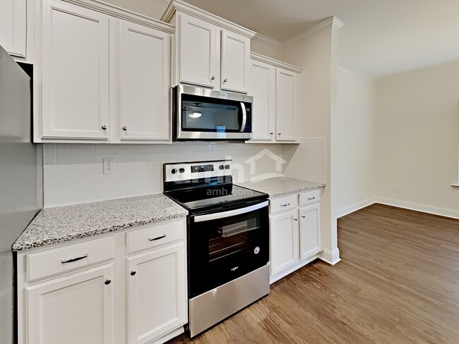 Foto del edificio - 692 Woodall Rd