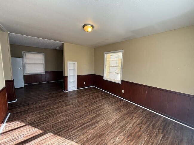 Foto del edificio - Turn the Key to Comfort & Convenience.